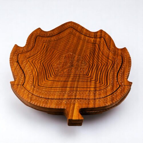 Leaf shaped Spring Basket